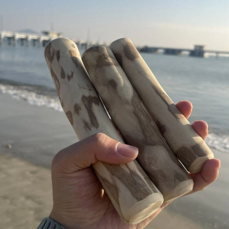 Juguete masticable para perros hecho de madera de café natural