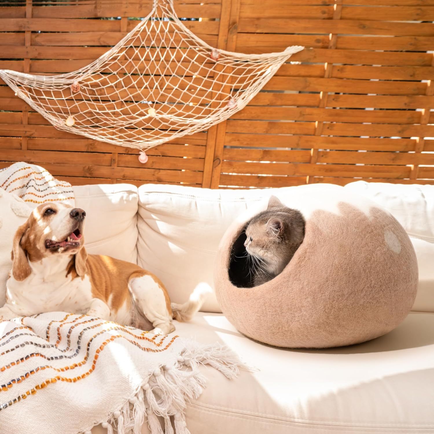 Cama-cueva para gatos, hecha a mano con lana - Casa refugio de fieltro natural para gatos y gatitos de interior, cama cómoda y transpirable, color gris, tamaño mediano